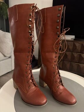 Women's Lace-Up Knee-High Boots in Cognac Brown